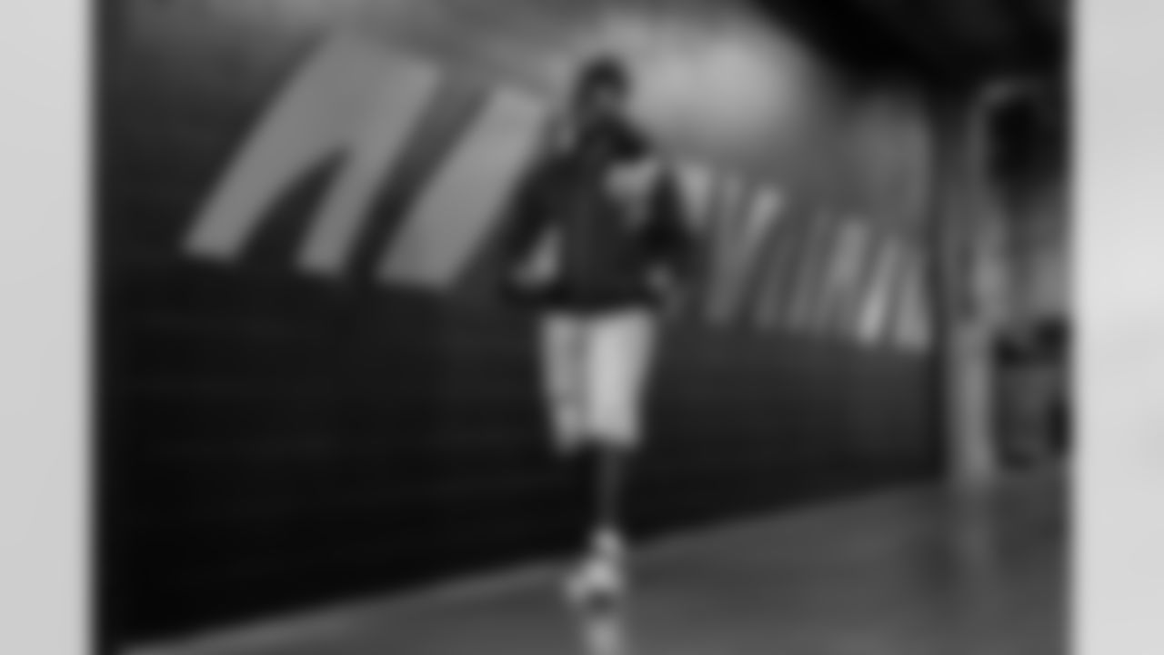 OT Amarius Mims arrives at Paycor Stadium ahead of Thursday Night Football in Week 7 against the Pittsburgh Steelers, Thursday, Oct. 16, 2025.