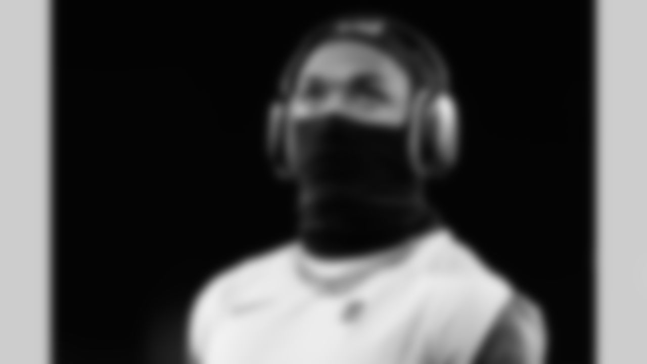 CB DJ Turner II warms up ahead of Week 13 against the Baltimore Ravens, Thursday, Nov. 27, 2025.