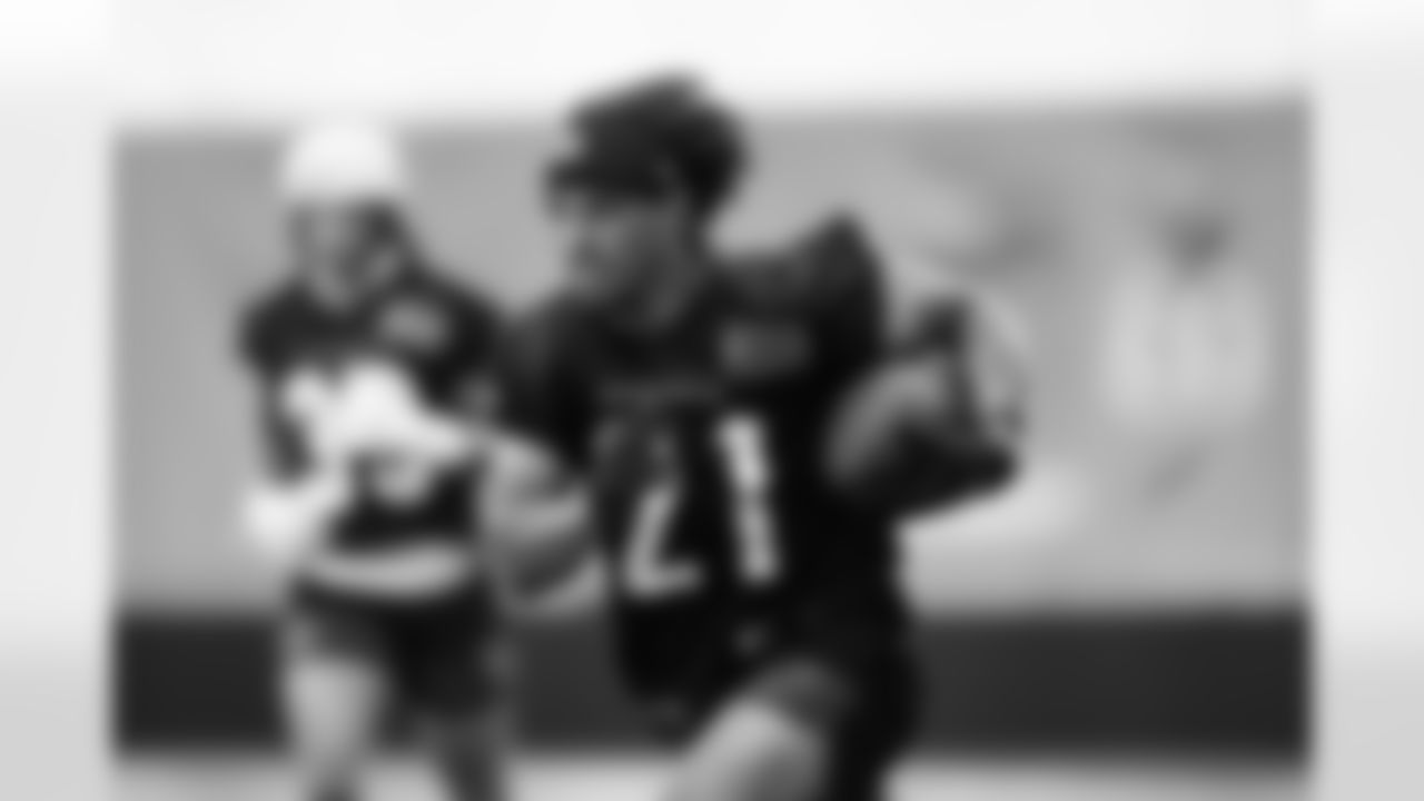 CB Bralyn Lux during Phase Two of offseason workouts at the IEL Indoor Practice Facility, Tuesday, May 20, 2025.
