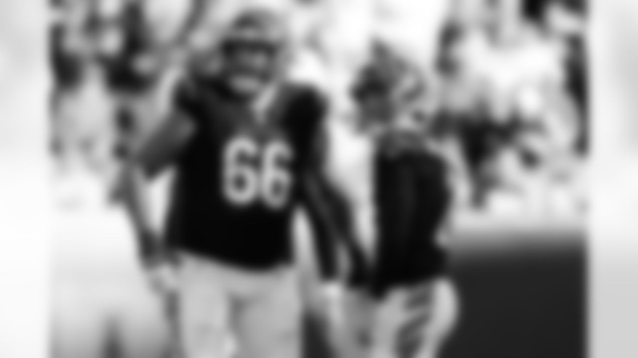 G Dalton Risner reacts to a field goal by K Evan McPherson during Week 12 against the New England Patriots, Sunday, Nov. 23, 2025.