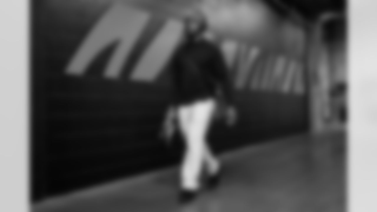 S PJ Jules arrives at Paycor Stadium ahead of Week 9 against the Chicago Bears, Sunday, Nov. 2, 2025.