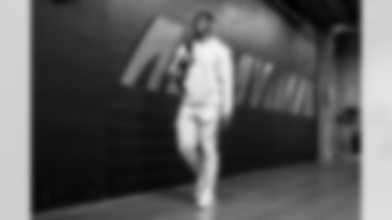 DE Cedric Johnson arrives at Paycor Stadium ahead of Week 17 against the Arizona Cardinals, Sunday, Dec. 28, 2025.