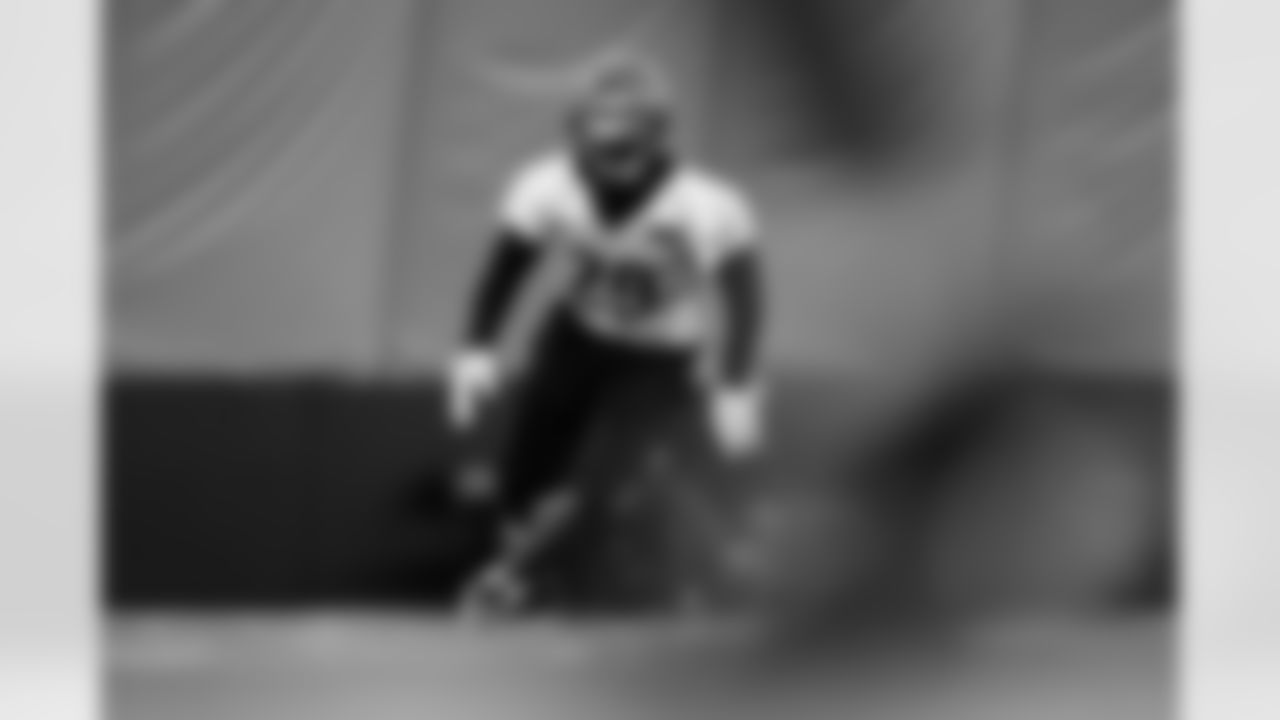 CB Cam Taylor-Britt during practice at the IEL Indoor Facility, Wednesday, Oct. 29, 2025.