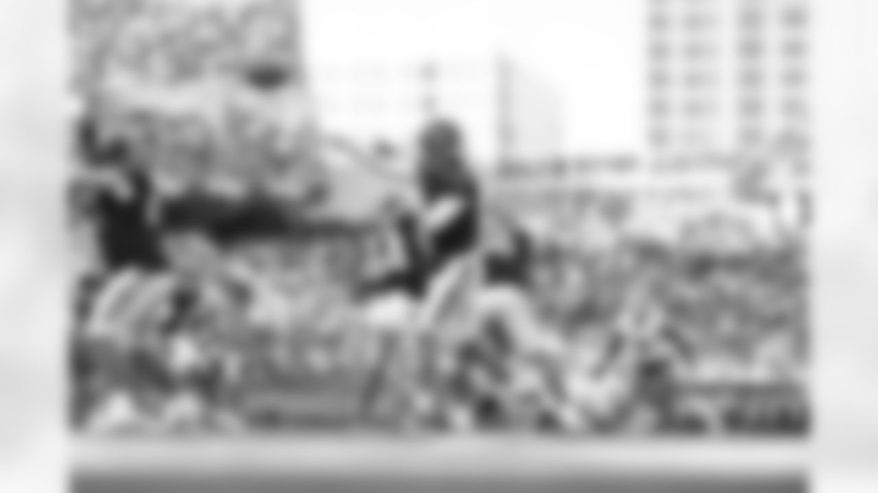 QB Joe Burrow throws the ball during Week 18 against the Cleveland Browns, Sunday, Jan. 4, 2026.