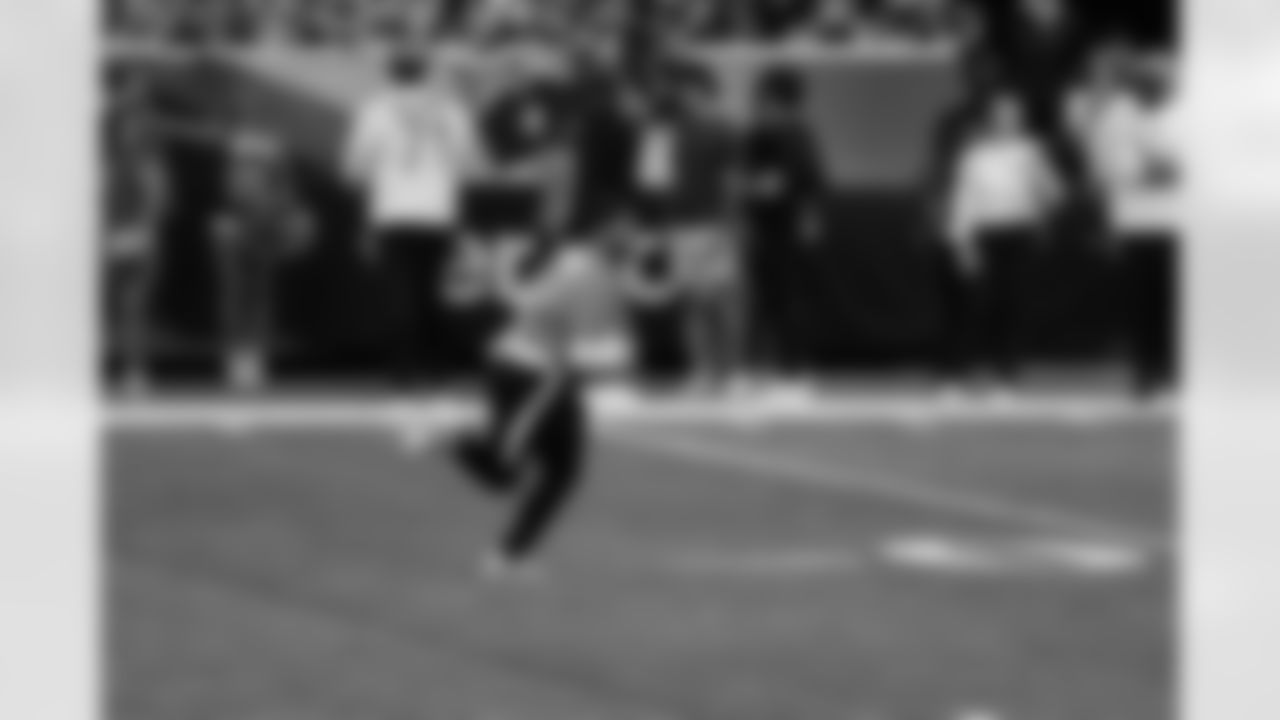 WR Ja'Marr Chase returns an interception for a touchdown during the 2026 Pro Bowl Game on Tuesday, February 3, 2026 in San Francisco, California.