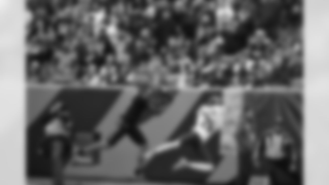 WR Tee Higgins scores a touchdown during Week 9 against the Chicago Bears at Paycor Stadium, Sunday, Nov. 2, 2025.