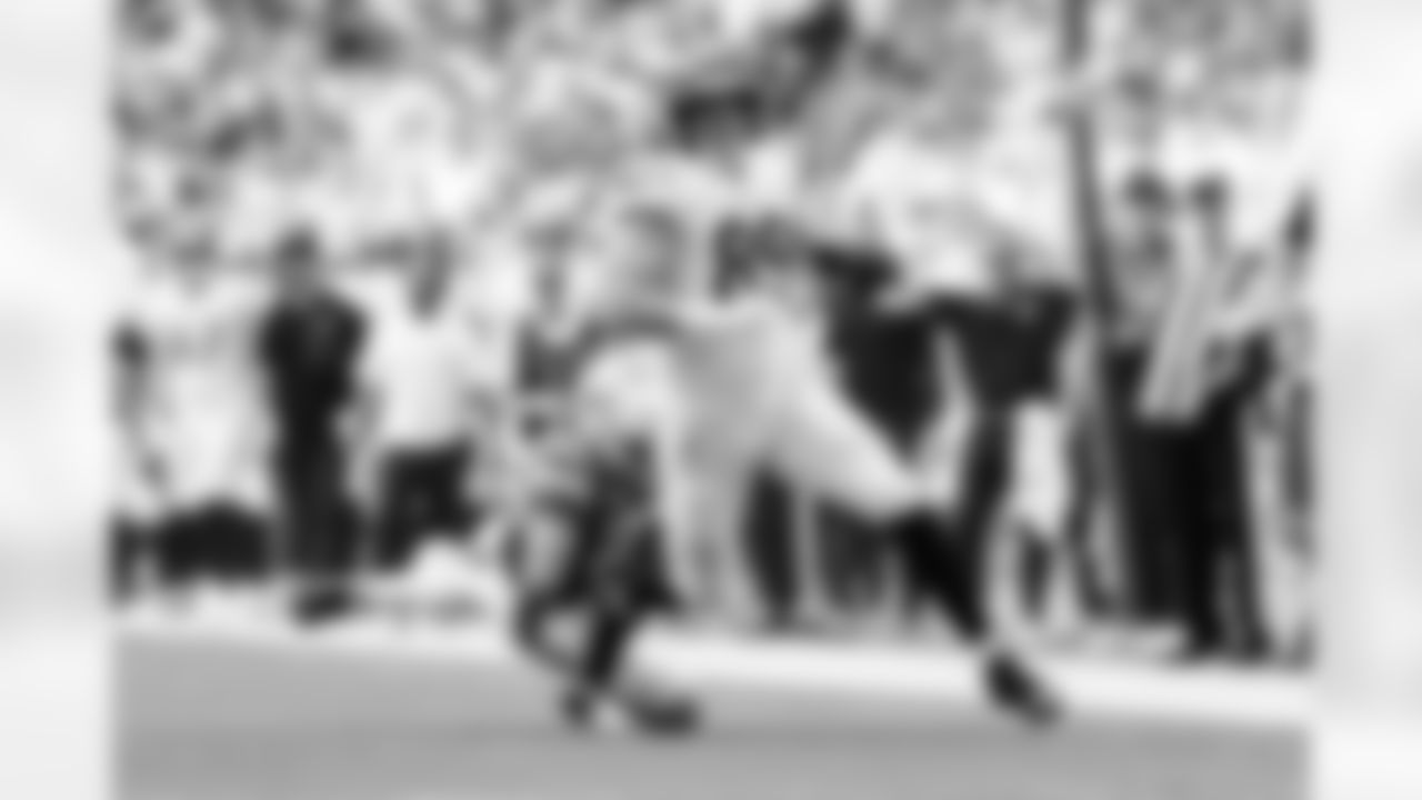 TE Drew Sample during Week 16 against the Miami Dolphins at Hard Rock Stadium, Sunday, Dec. 21, 2025.