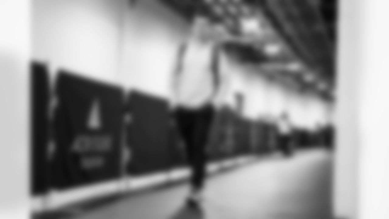 K Evan McPherson arrives at Acrisure Stadium ahead of Week 11 against the Steelers in Pittsburgh, Sunday, Nov. 16, 2025.