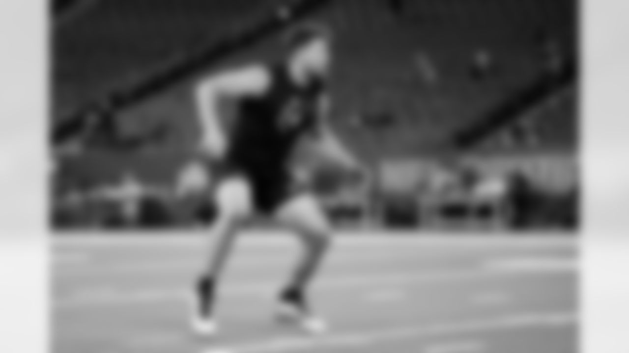 Georgia offensive lineman Monroe Freeling (24) participates in a drill during the 2026 NFL Scouting Combine on Sunday, March 1, 2026 in Indianapolis, Indiana. (Lauren Leigh Bacho/NFL)