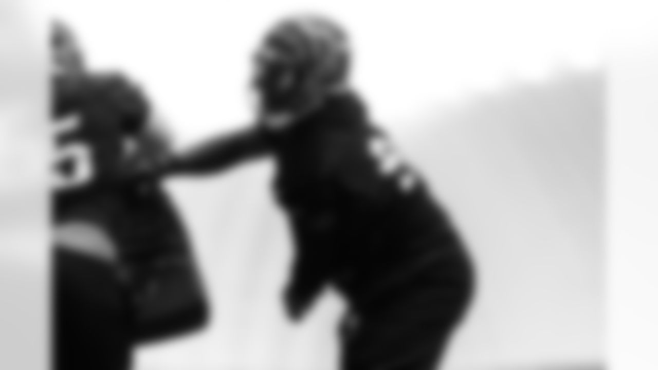 DT T.J. Slaton Jr. during practice at the IEL Indoor Facility, Monday, Nov. 10, 2025.