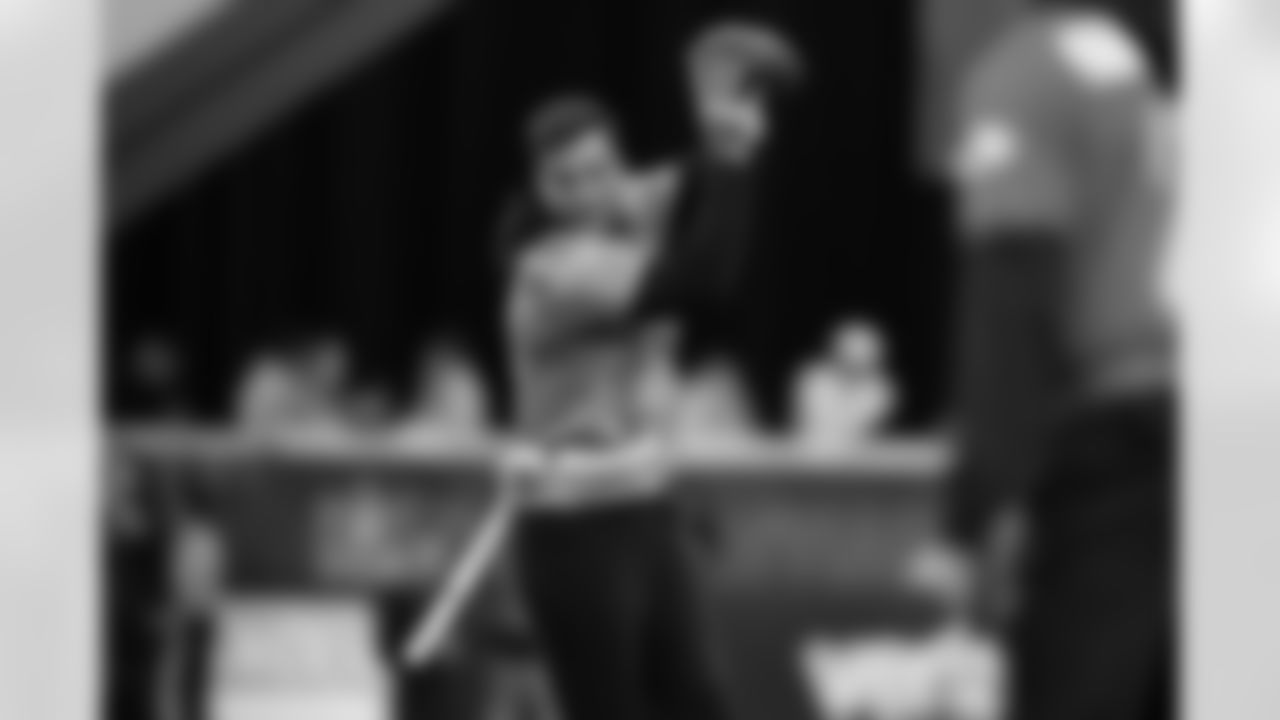 QB Joe Flacco catches a pass during practice at the 2026 Pro Bowl Games, Monday, Feb. 2, 2026.