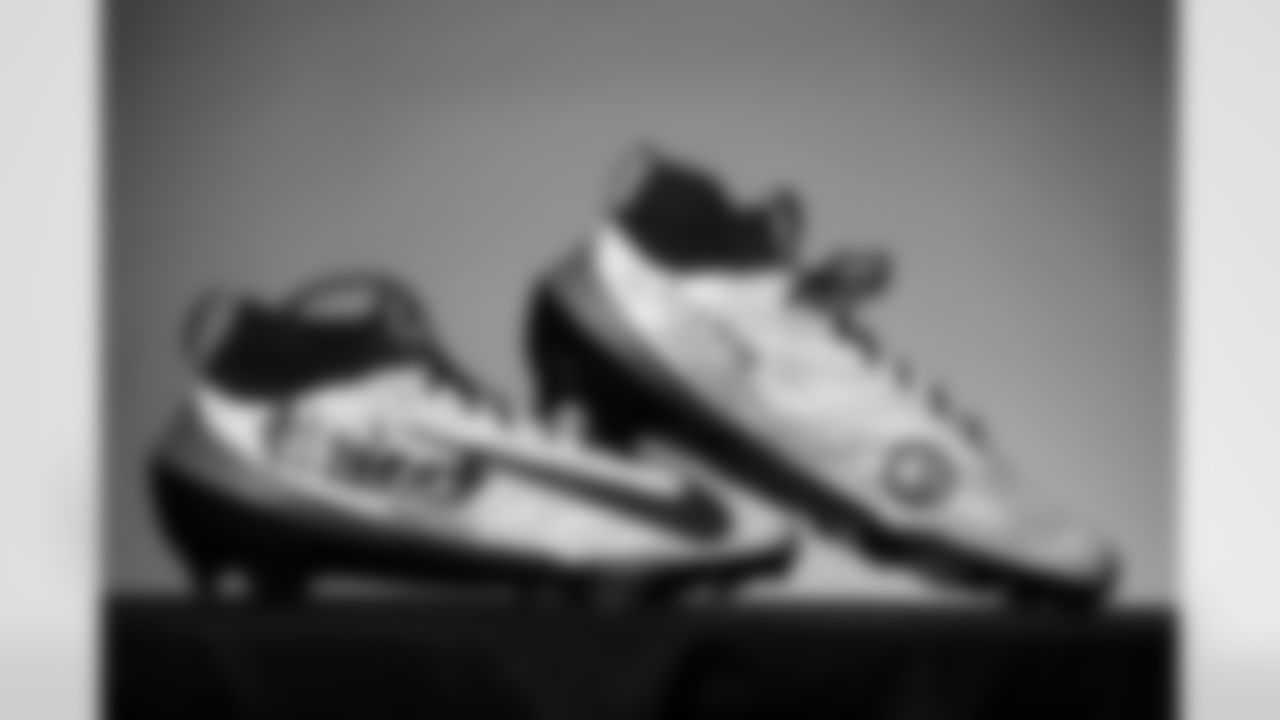 LB Demetrius Knight Jr.'s cleats for the 2025 MyCauseMyCleats game in Week 12 2025.