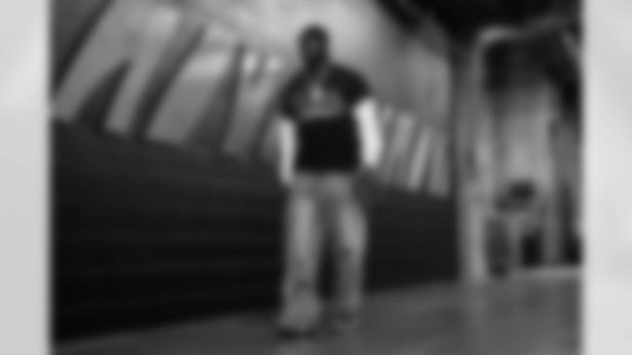 S Jordan Battle arrives to Paycor Stadium ahead of Week 18 against the Cleveland Browns, Sunday, Jan. 4, 2026.