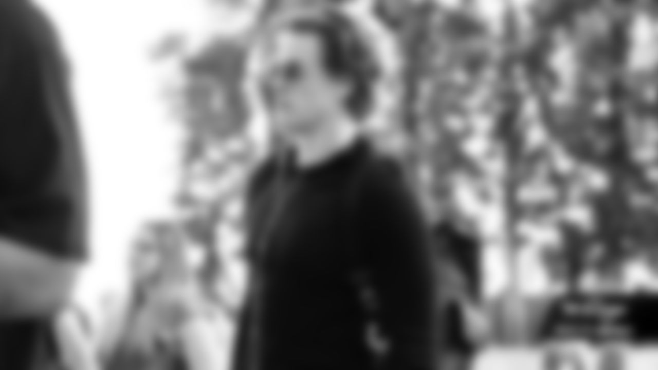 QB Joe Burrow arrives at Hard Rock Stadium ahead of Week 16 against the Dolphins, Sunday, Dec. 21, 2025.