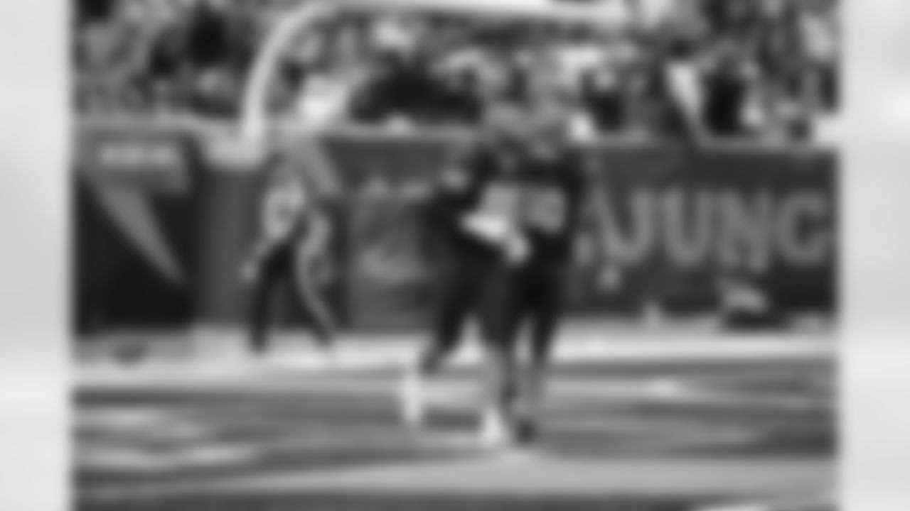 TE Noah Fant celebrates a touchdown during Week 9 against the Chicago Bears at Paycor Stadium, Sunday, Nov. 2, 2025.