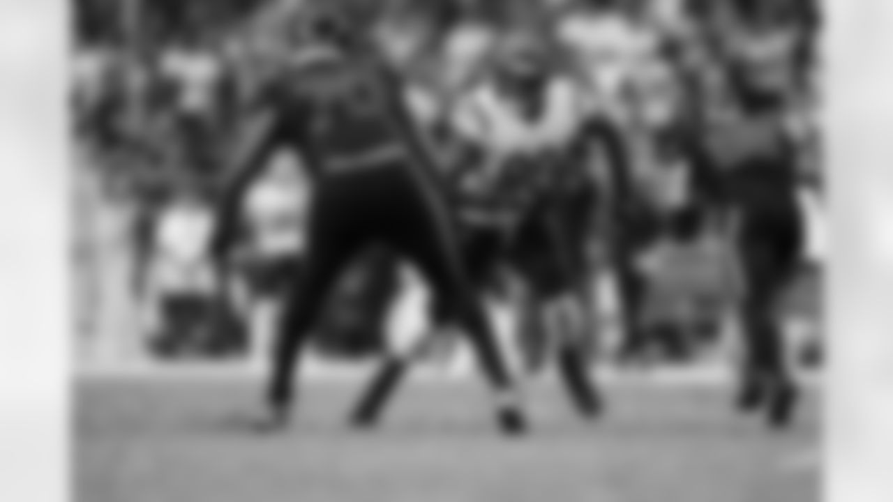 Cincinnati Bengals defensive end Myles Murphy (99) rushes the passer during an NFL game against the Arizona Cardinals, Sunday, Oct. 8, 2023, in Glendale, Ariz. The Bengals defeated the Cardinals 34-20. (Cooper Neill via AP)