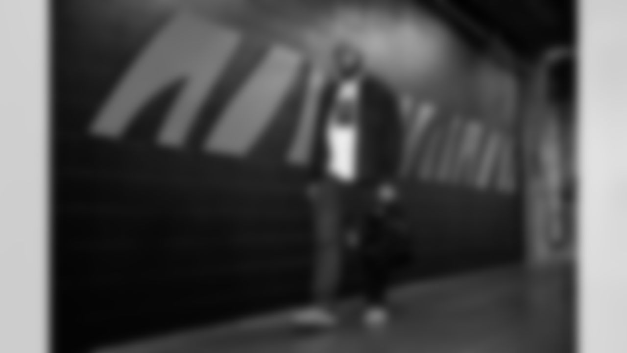 OT Orlando Brown Jr. arrives at Paycor Stadium ahead of Week 9 against the Chicago Bears, Sunday, Nov. 2, 2025.