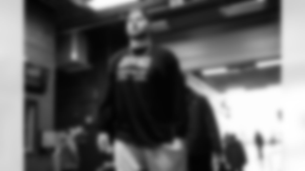 TE Tanner Hudson arrives at Highmark Stadium ahead of Week 14 against the Buffalo Bills, Sunday, Dec. 7, 2025.