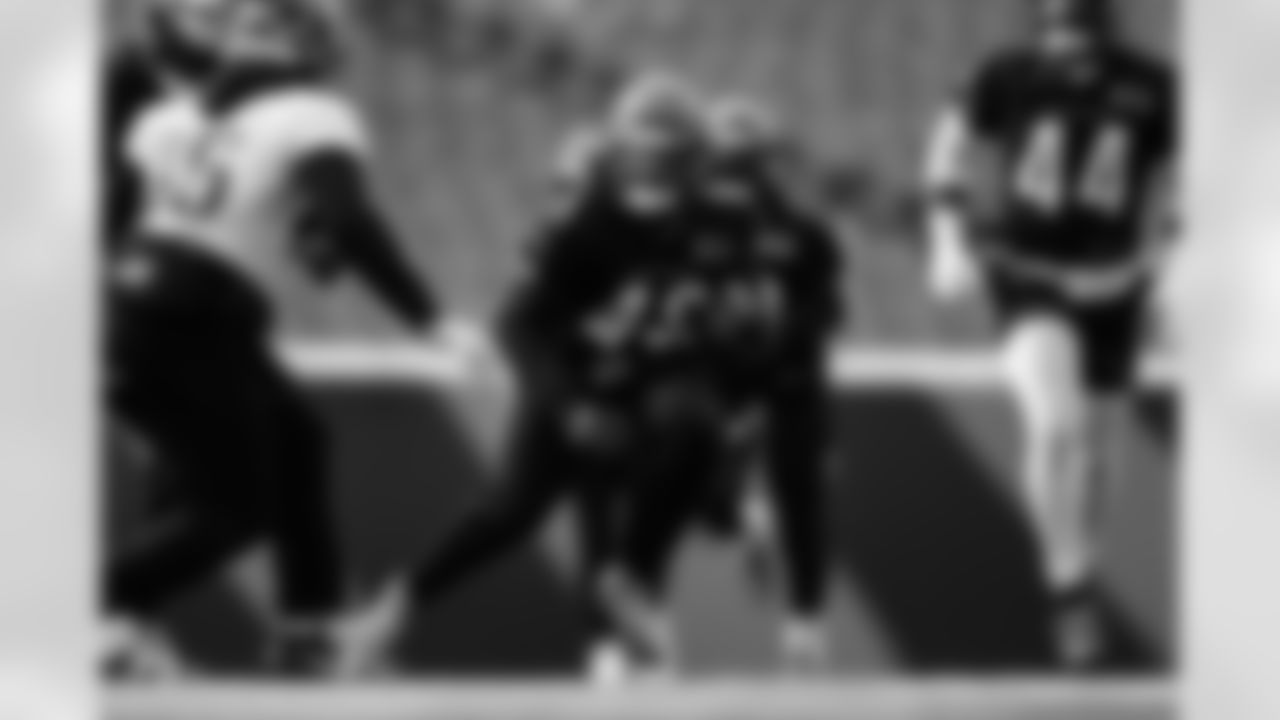 LB Barrett Carter during practice at Paycor Stadium ahead of Week 14 against the Buffalo Bills.