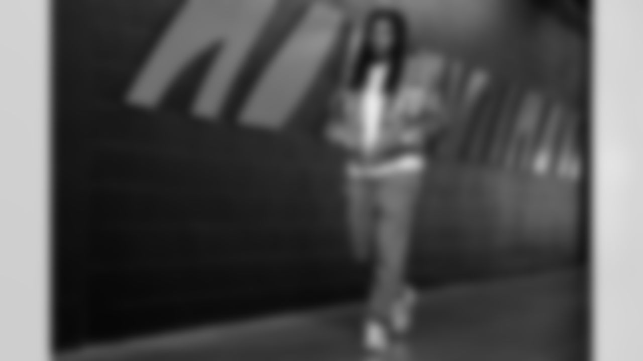 RB Gary Brightwell arrives at Paycor Stadium ahead of Week 12 against the New England Patriots, Sunday, Nov. 23, 2025.