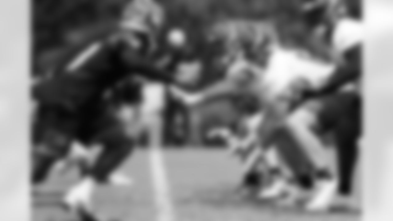 The Bengals run a play during mandatory minicamp at Kettering Health Practice Fields, Tuesday, June 10, 2025.