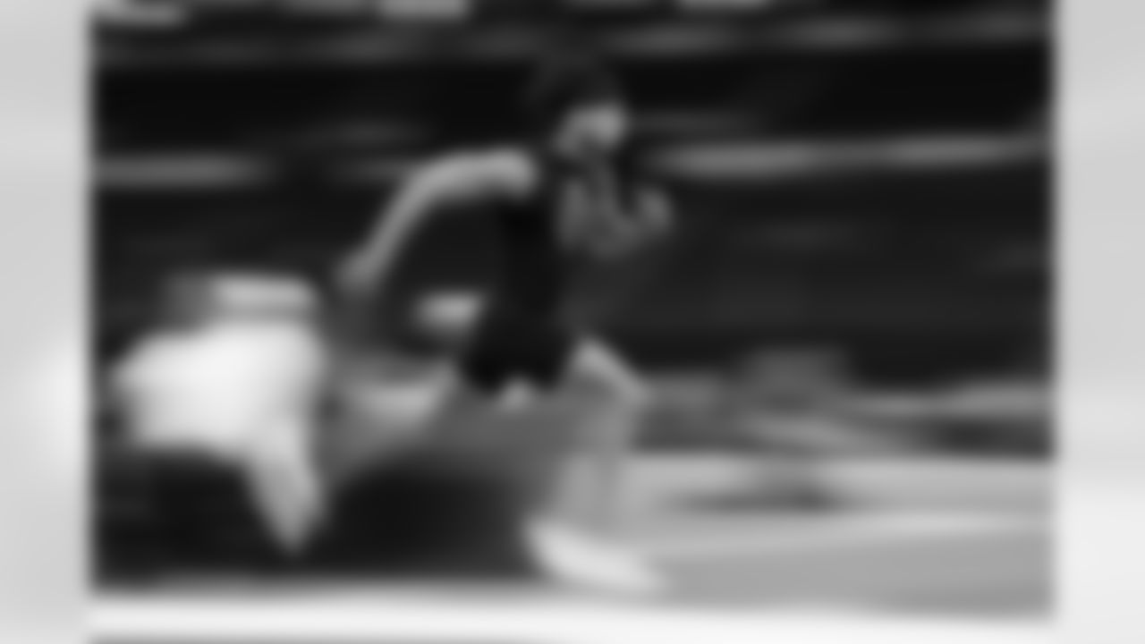 Florida defensive back Devin Moore (22) runs the 40-yard dash during the 2026 NFL Scouting Combine on Friday, February 27, 2026 in Indianapolis, Indiana. (Cooper Neill/NFL)