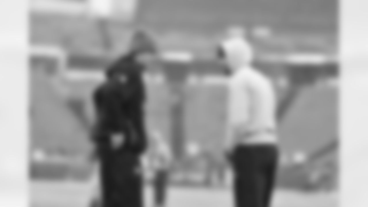 QB Joe Burrow greets Bills QB Josh Allen ahead of Week 14 against the Buffalo Bills at Highmark Stadium, Sunday, Dec. 7, 2025.