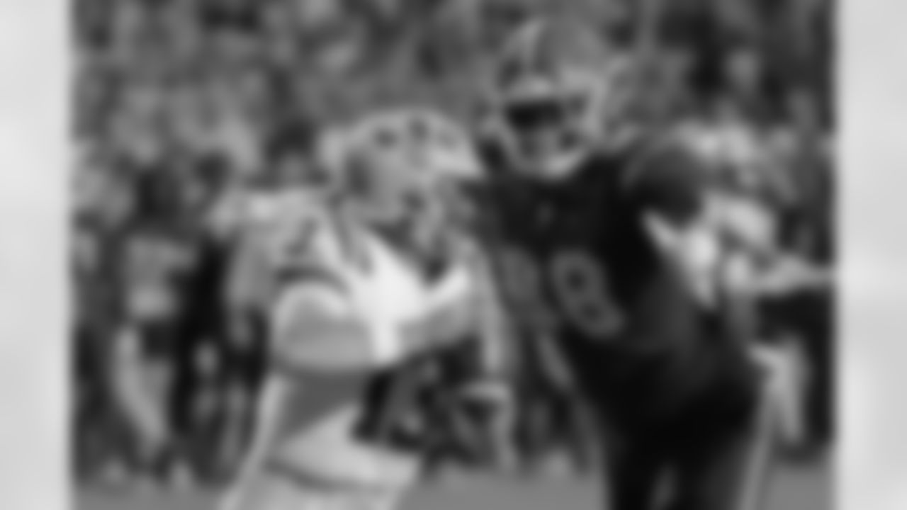 No. 39 - Caleb Banks, DT, Florida