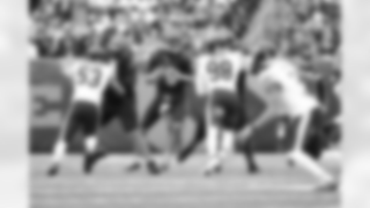 QB Joe Flacco looks to pass during Week 9 against the Chicago Bears at Paycor Stadium, Sunday, Nov. 2, 2025.