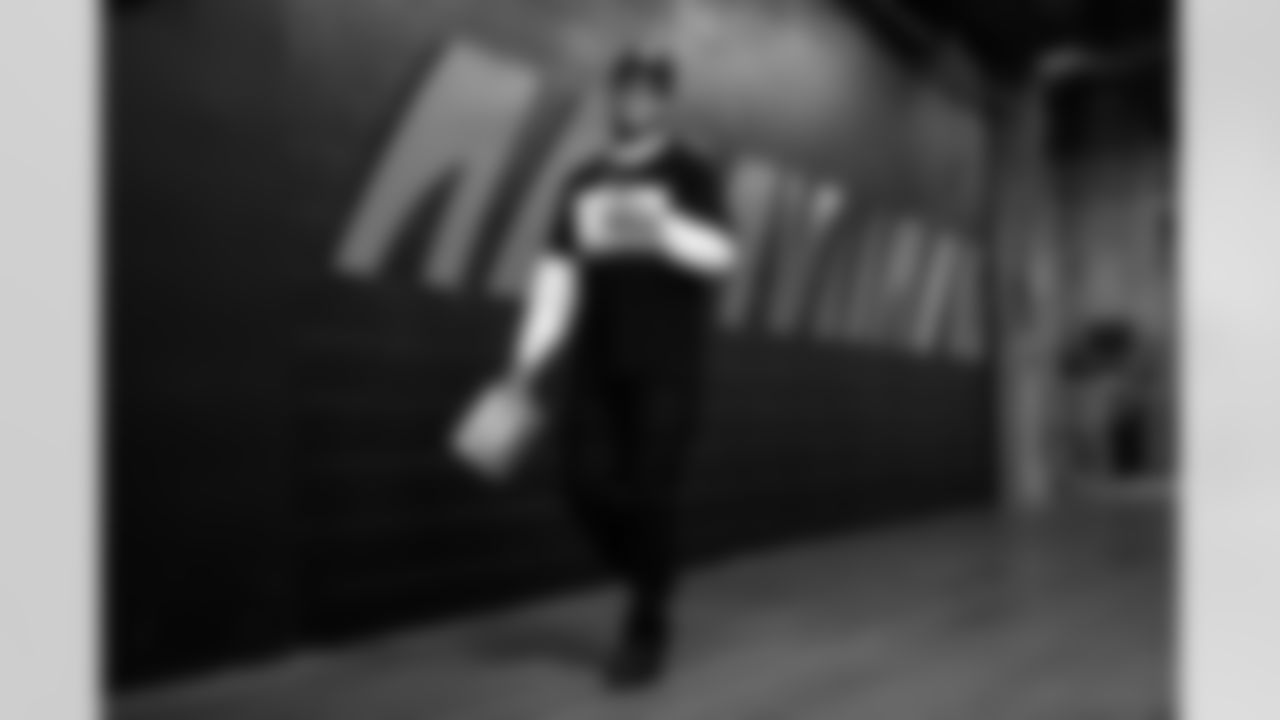 CB Jalen Davis arrives at Paycor Stadium ahead of Week 17 against the Arizona Cardinals, Sunday, Dec. 28, 2025.