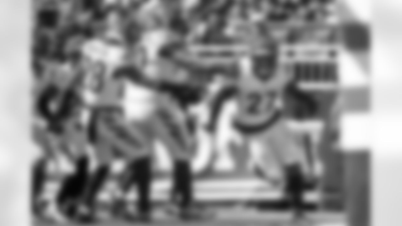 S Jordan Battle celebrates a play during Week1 against the Browns, Sunday, Sept. 7, 2025.