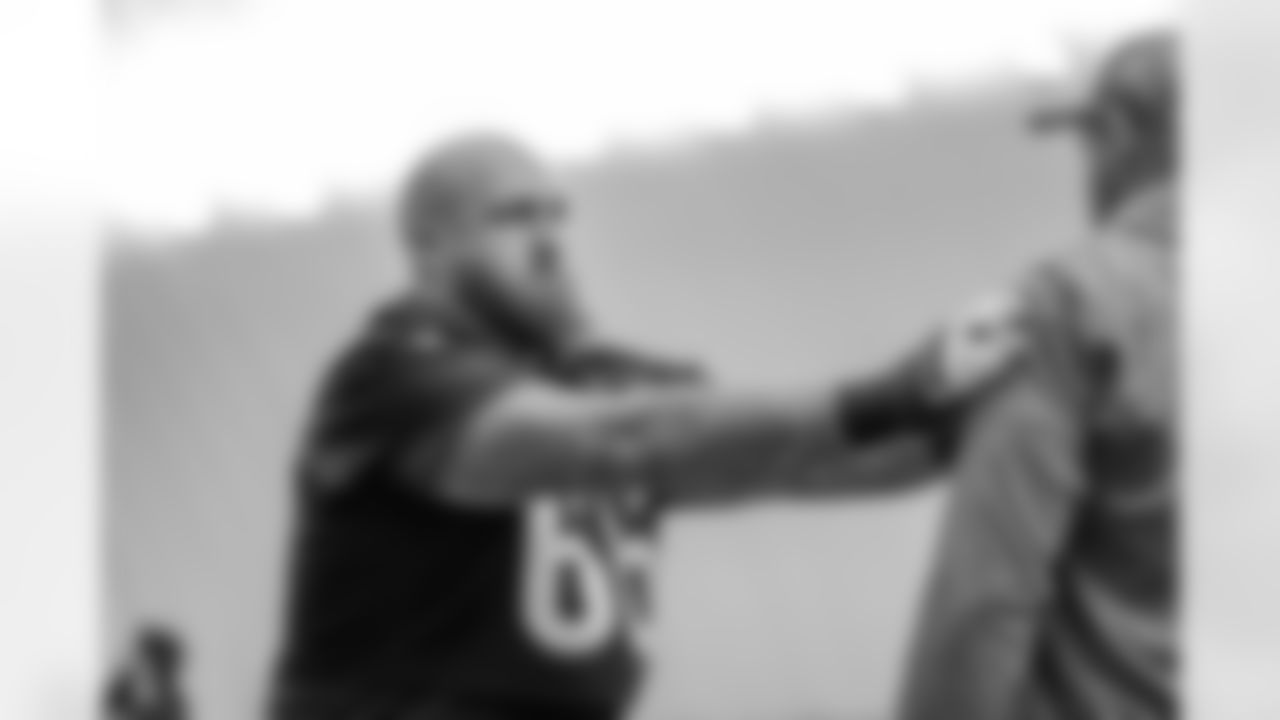 G Dalton Risner during practice at IEL Indoor Facility, Wednesday, Dec. 31, 2025.