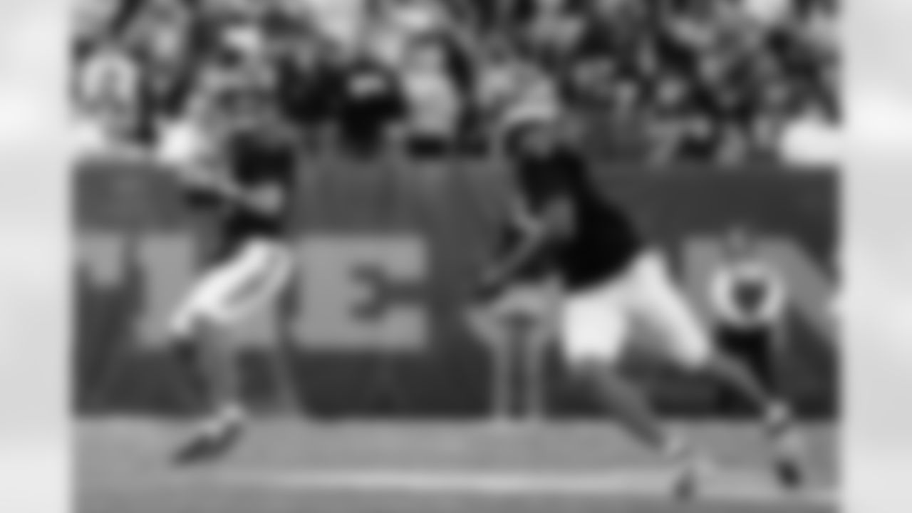 QB Joe Flacco looks to throw during Week 12 against the New England Patriots at Paycor Stadium, Sunday, Nov. 23, 2025.