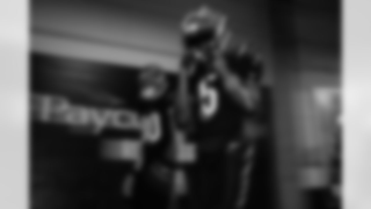 WRs Andrei Iosivas and Tee Higgins before Week 17 against the Arizona Cardinals at Paycor Stadium, Sunday, Dec. 28, 2025.