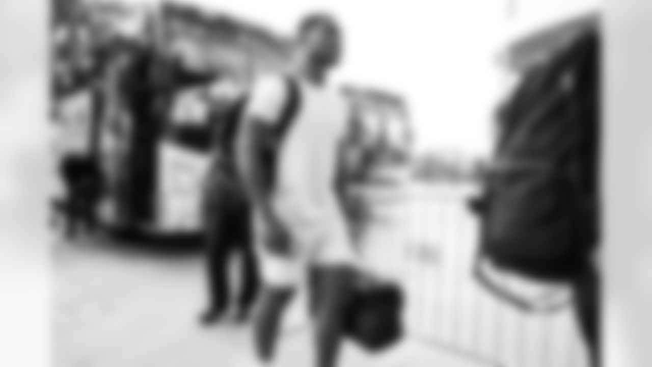 DE Cedric Johnson arrives at Hard Rock Stadium ahead of Week 16 against the Dolphins, Sunday, Dec. 21, 2025.