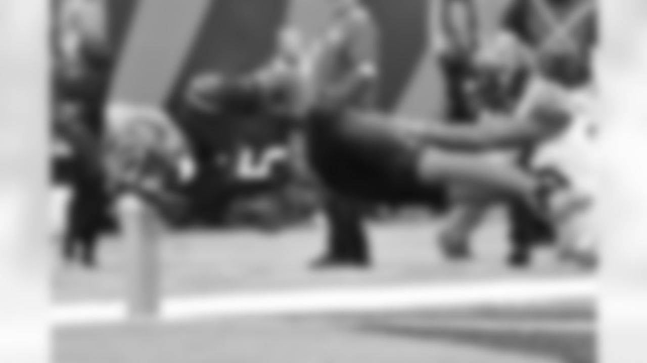 WR Tee Higgins scores his second touchdown during Week 9 against the Chicago Bears at Paycor Stadium, Sunday, Nov. 2, 2025.