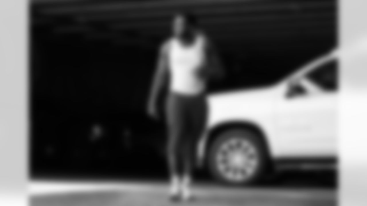 DE Joseph Ossai arrives to Paycor Stadium ahead of the start of training camp, Tuesday, July 22, 2025.