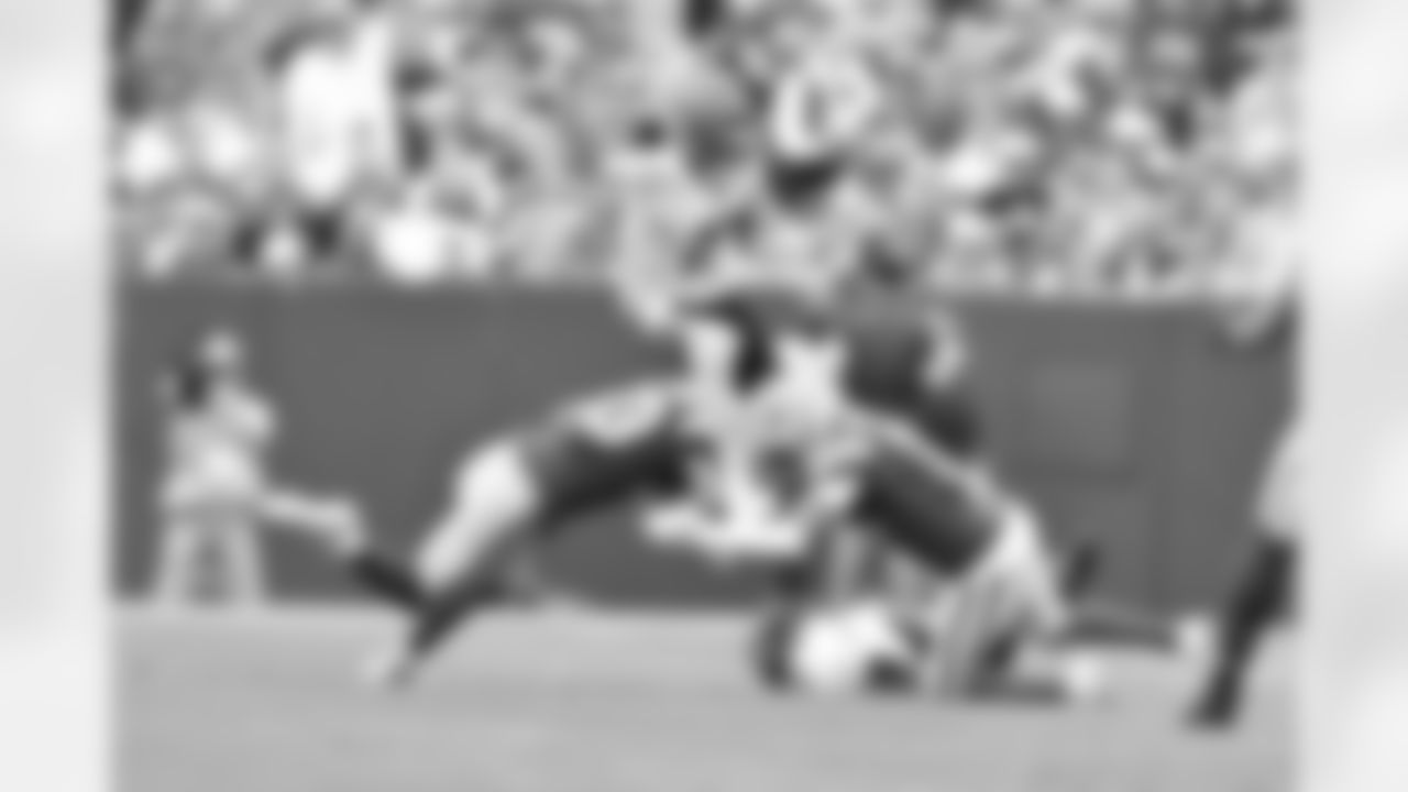 WR Charlie Jones returns a kick during Week 6 against the Packers in Green Bay, Sunday, Oct. 12, 2025.