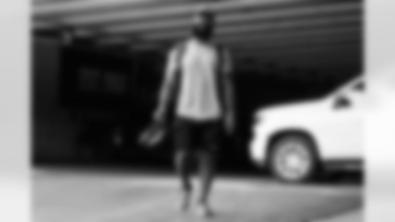 RB Samaje Perine arrives to Paycor Stadium ahead of the start of training camp, Tuesday, July 22, 2025.