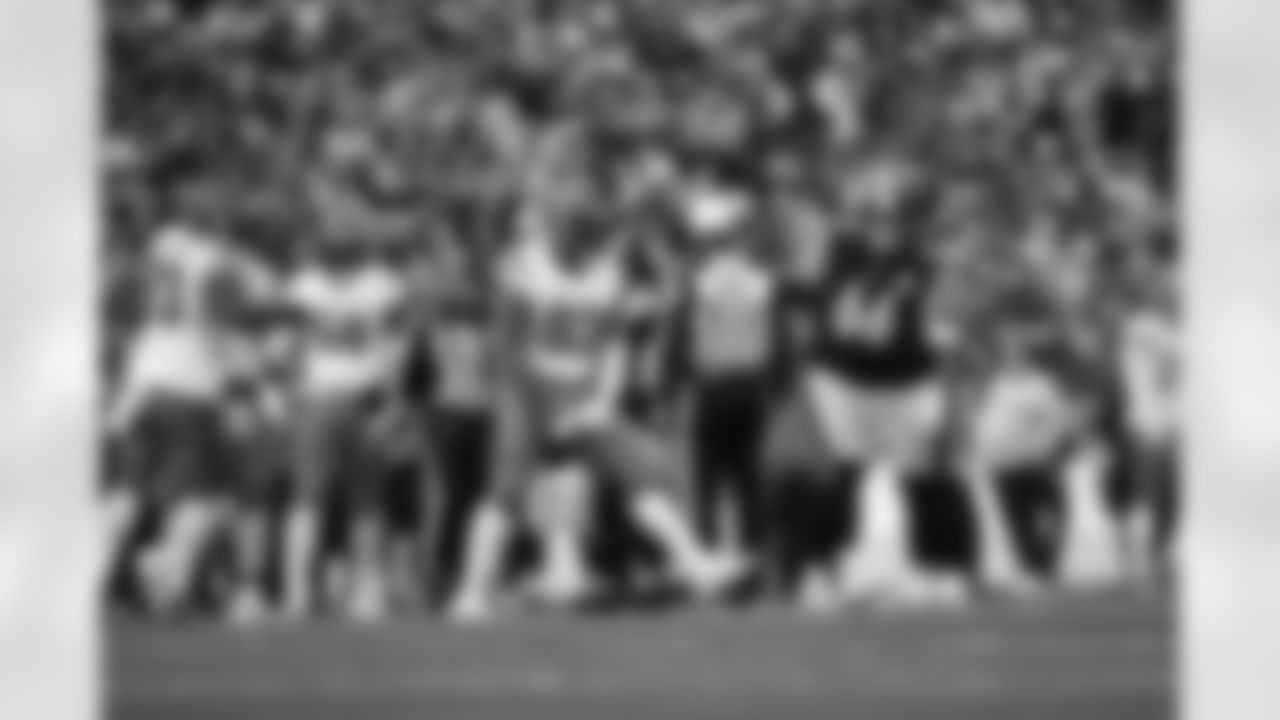 DT B.J. Hill celebrates a sack during Week 11 against the Steelers in Pittsburgh, Sunday, Nov. 16, 2025.