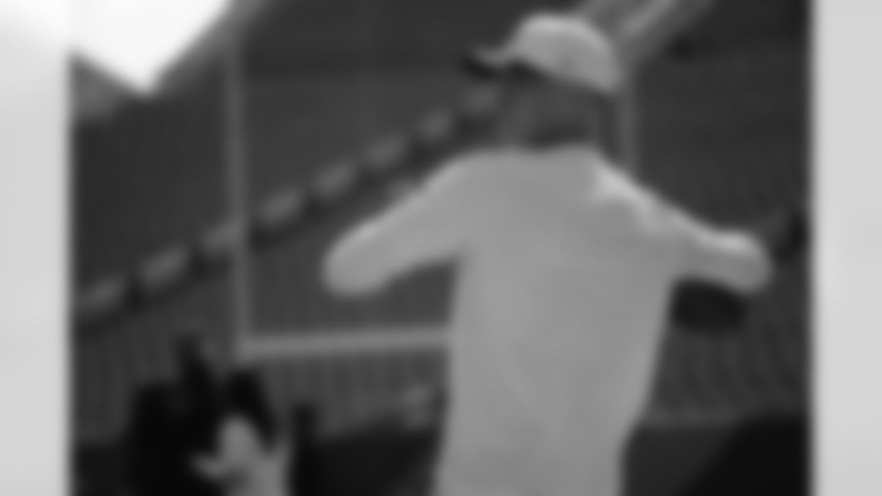 QB Desmond Ridder warms up at Paycor Stadium ahead of the Bengals preseason Week 3 game against the Indianapolis Colts, Saturday, Aug. 23, 2025.