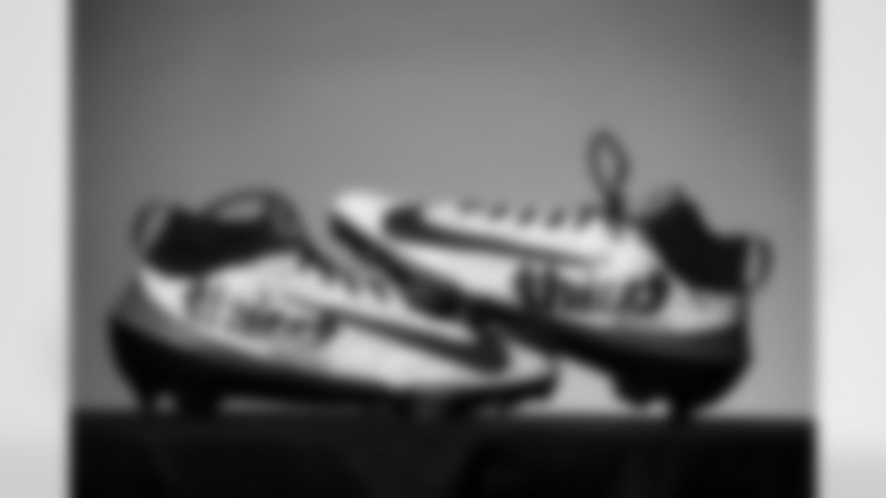 LB Demetrius Knight Jr.'s cleats for the 2025 MyCauseMyCleats game in Week 12 2025.