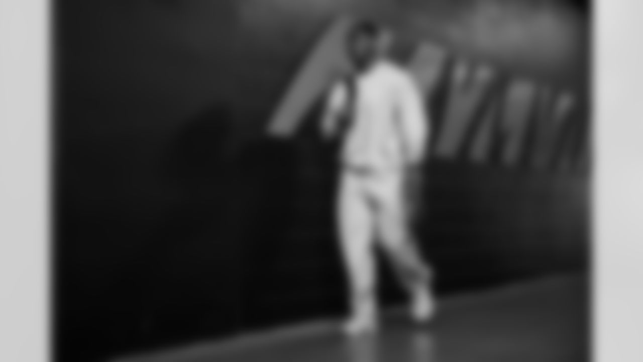 DE Cedric Johnson arrives at Paycor Stadium ahead of Week 12 against the New England Patriots, Sunday, Nov. 23, 2025.