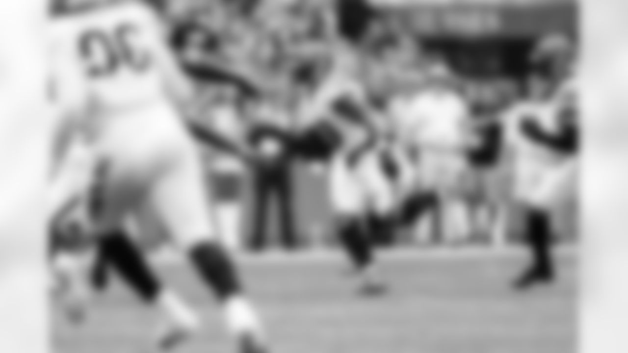 LB Barrett Carter during Week 16 against the Miami Dolphins at Hard Rock Stadium, Sunday, Dec. 21, 2025.