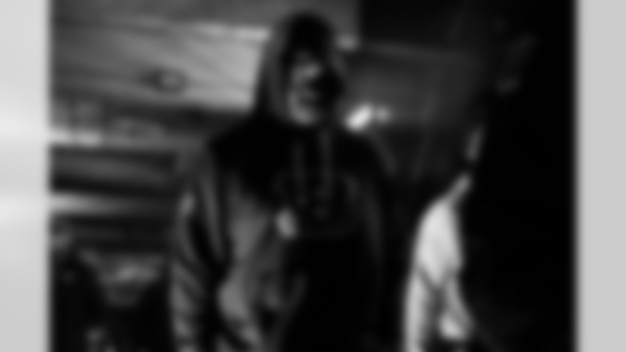 The Bengals enter M&T Bank Stadium before Week 13 against the Baltimore Ravens, Thursday, Nov. 27, 2025.