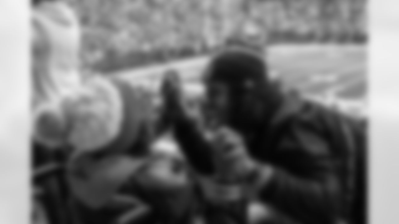 View the top fan photos from around the Jungle in 2025.