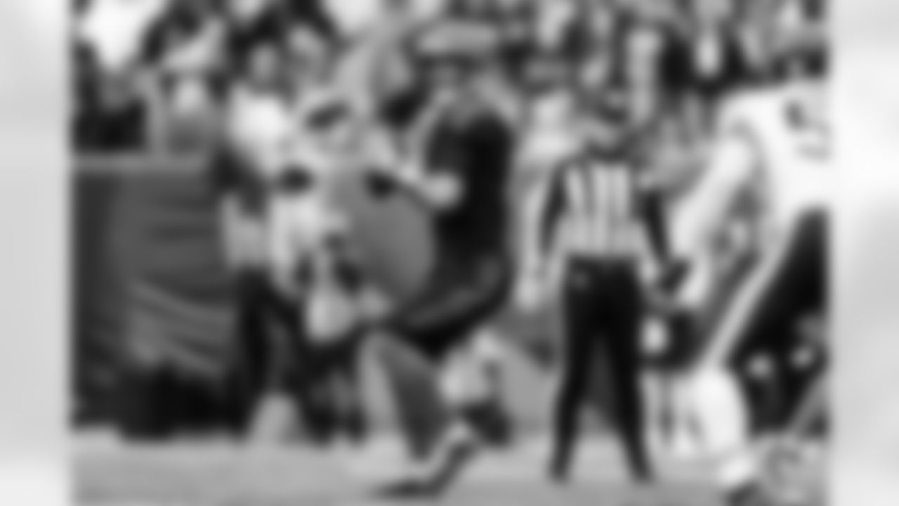 QB Joe Flacco throws a pass during Week 9 against the Chicago Bears at Paycor Stadium, Sunday, Nov. 2, 2025.