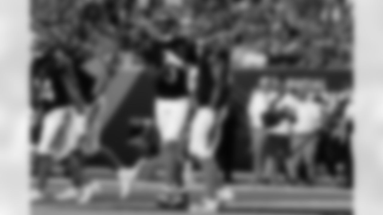 WR Tee Higgins celebrates a touchdown with WR Ja'Marr Chase during Week 5 against the Detroit Lions at Paycor Stadium, Sunday, Oct. 5, 2025.