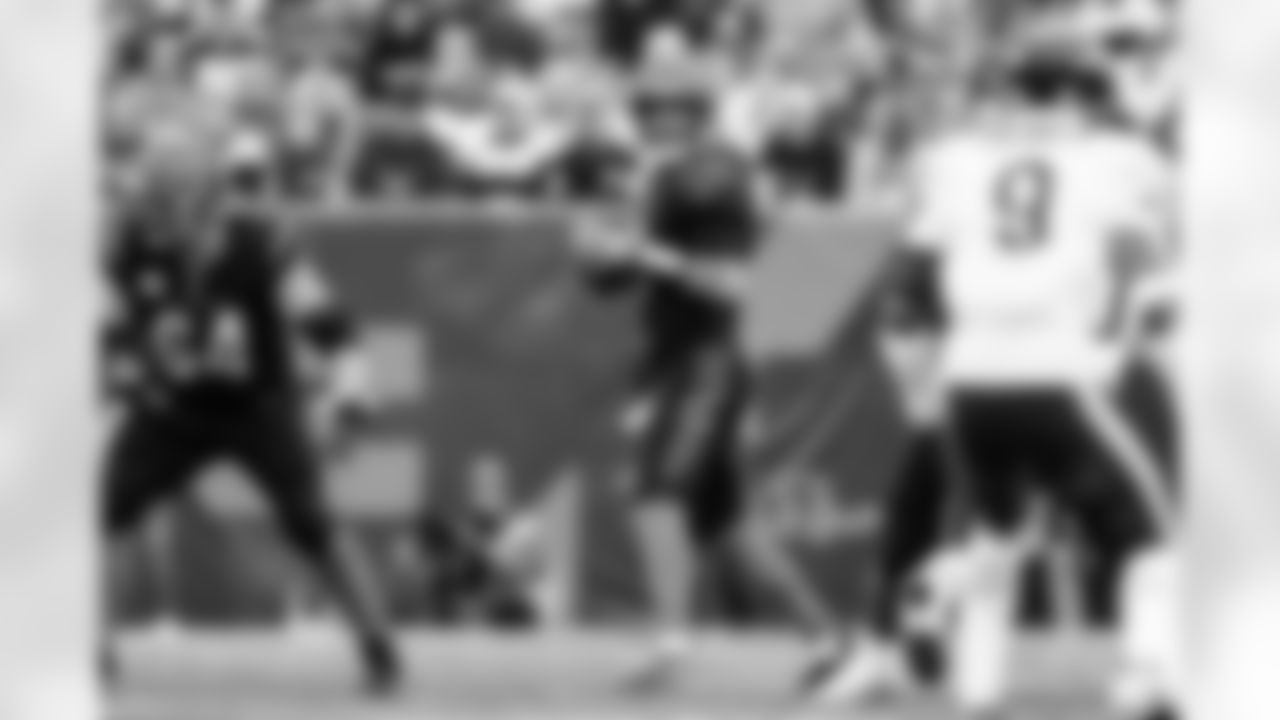 QB Joe Flacco looks to throw during Week 9 against the Chicago Bears at Paycor Stadium, Sunday, Nov. 2, 2025.