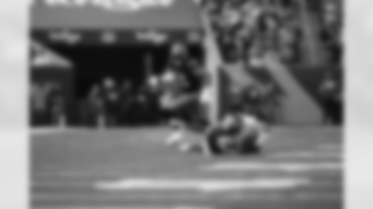 TE Noah Fant during Week 8 against the New York Jets, Sunday, Oct. 26, 2025